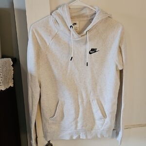Nike Men's Heather Light Gray Crewneck Hoodie
